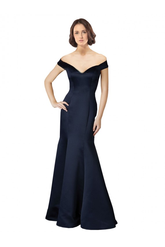 Bleu marine foncé Sirène Épaule Dénudée Col V Satiné Longue Robes demoiselle d'honneur / Robes de bal Pas Chère